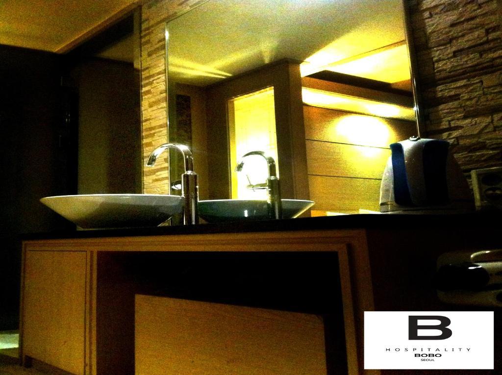 ボボ ホテル ホンデ ソウル特別市 部屋 写真
