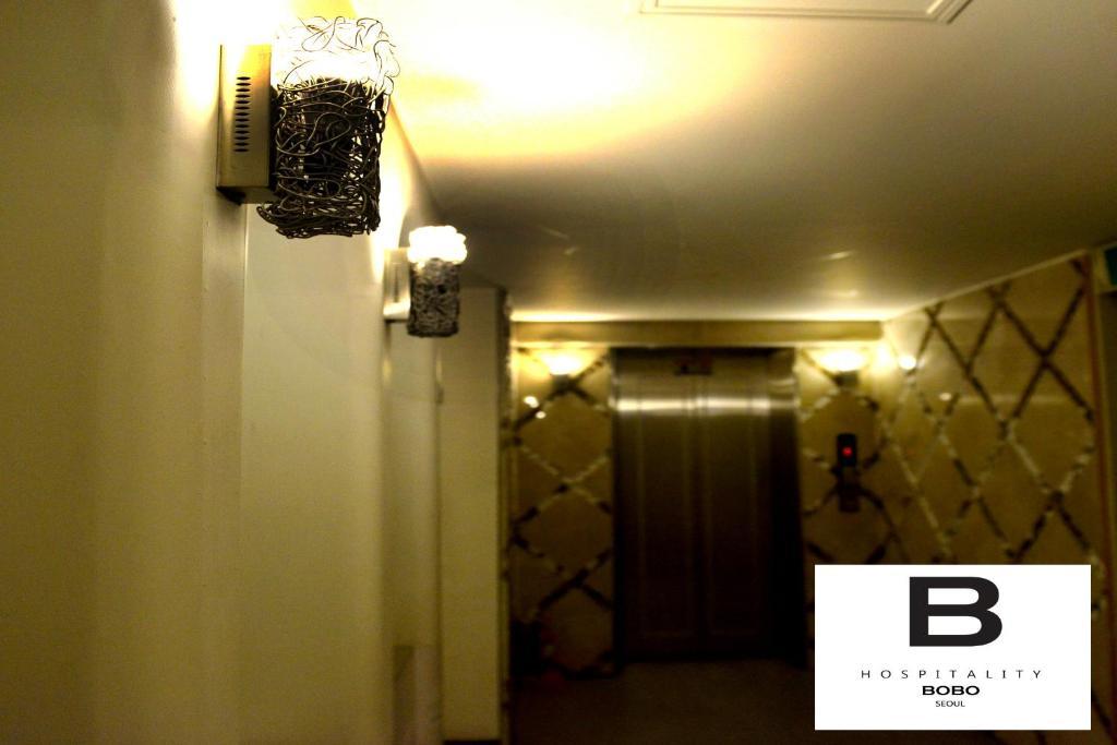 ボボ ホテル ホンデ ソウル特別市 部屋 写真